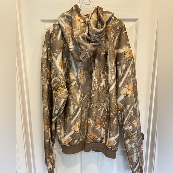 COMFRT Camo Hooded Sweatshirt - Picture 4 of 4